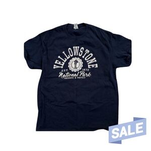Navy Yellowstone National Park T-Shirt Size L